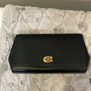 COACH ALEXA LARGE  CLUTCH BAG